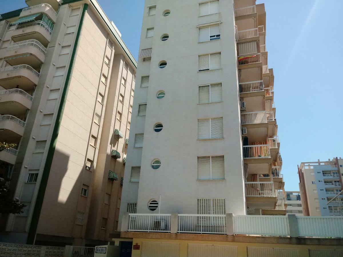 Apartamentos Gandia Grau Y Playa 3000 Kültér fotó