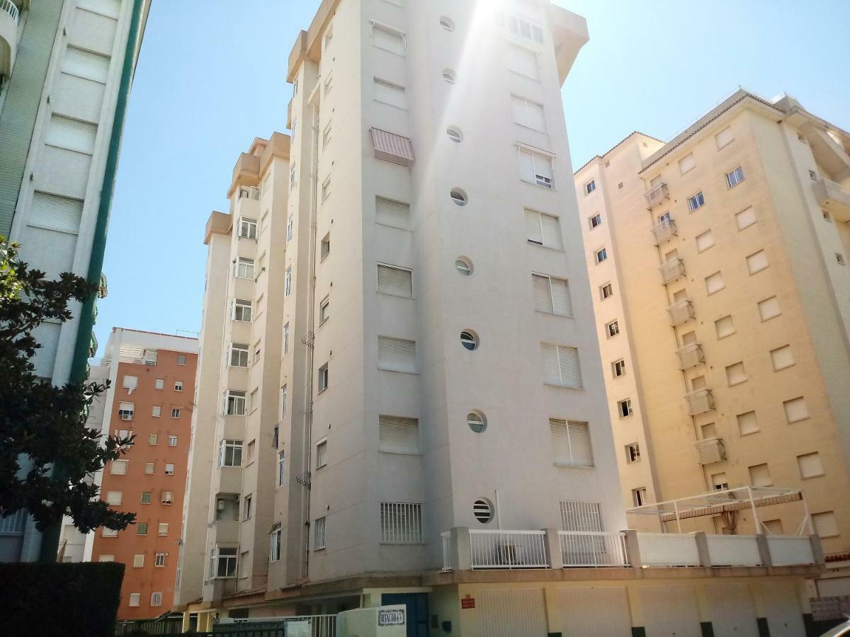 Apartamentos Gandia Grau Y Playa 3000 Kültér fotó
